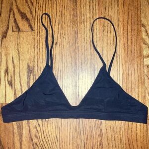Pō SWIM Black V-Neck Bikini Top
